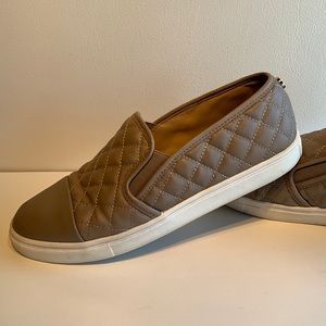 STEVE MADDEN ZAANDER Comfort Shoe Sneaker